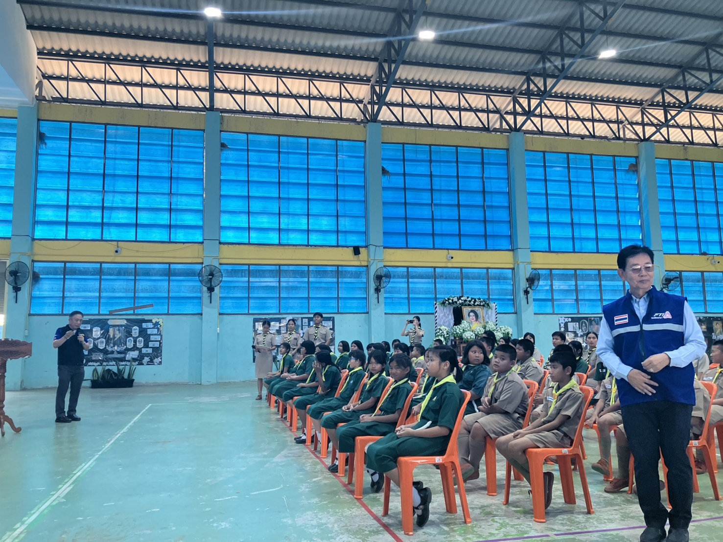 タイ王国小学校への浄水器ユニット贈呈式  タイのバンコク・ノンケ