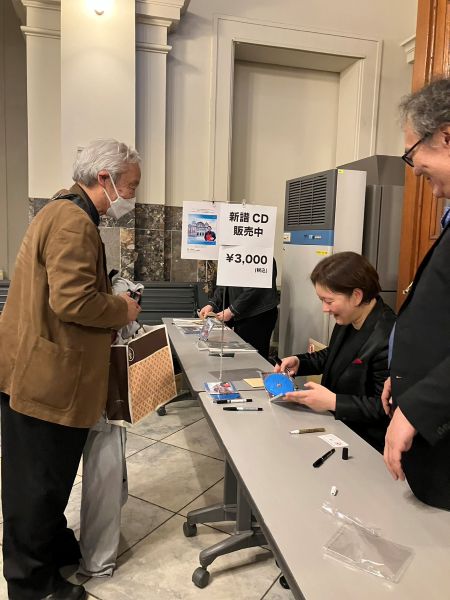 私たち夫婦が参加するコーラス指導者の長女・阿部加奈子さんが大阪中