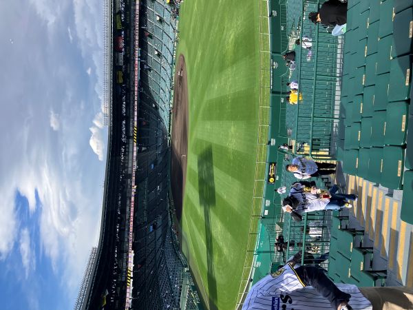 甲子園球場へ阪神応援  コーラス会員の方が５月１日の阪神＆巨人入