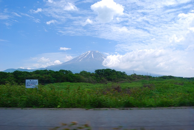 富士山を見たのは２度目だと言う母は 大喜びでまるで子供に還ったよ