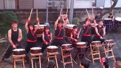 一昨日毎年恒例の愛宕神社 盆踊りに出演して参りました！  今回演