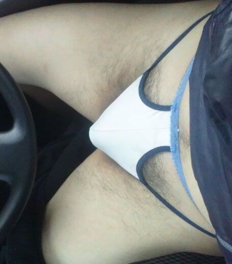 新しく調教したＭ男のビキニ姿
