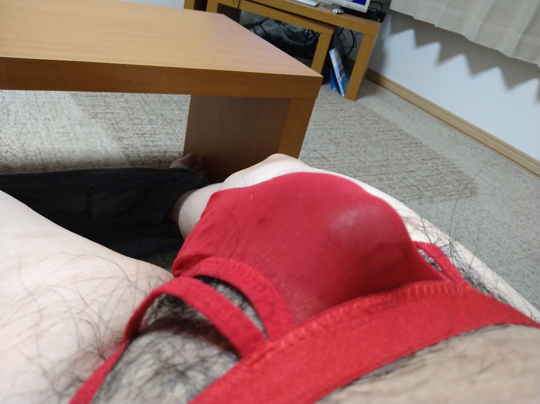 茜葵さんセクシーで興奮します。 僕も包茎で勃起してもお腹にくっつ