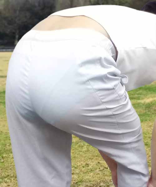 走り終った後はストレッチ、見られてるかな?