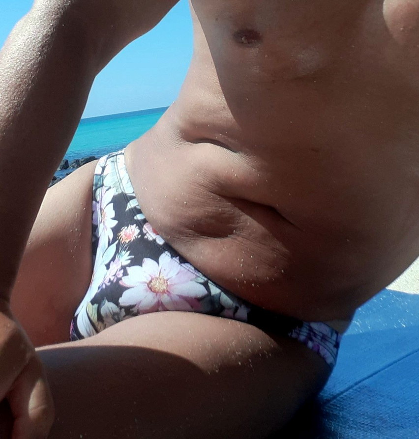 ２年前、ビキニで海遊びをしていた頃の画像をアップさせていただきま