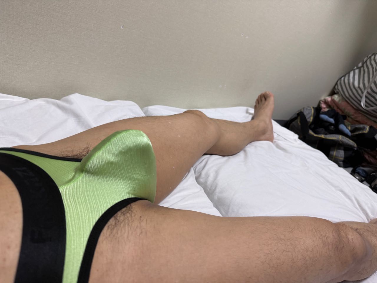 黄色