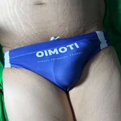 OIMOTIの水着。 スッキリとした競パン風デザインで、アモレシ