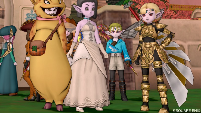 プスゴンきぐるみブームの中、あえてウェディングドレス！  後、隣