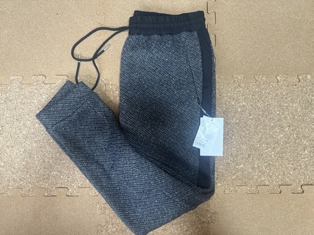 評価◎  ニットジャガーパンツ この手のパンツは気軽に履けるから