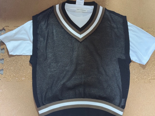 △ FREDY&GLOSTER ヴェストとカットソーのレ