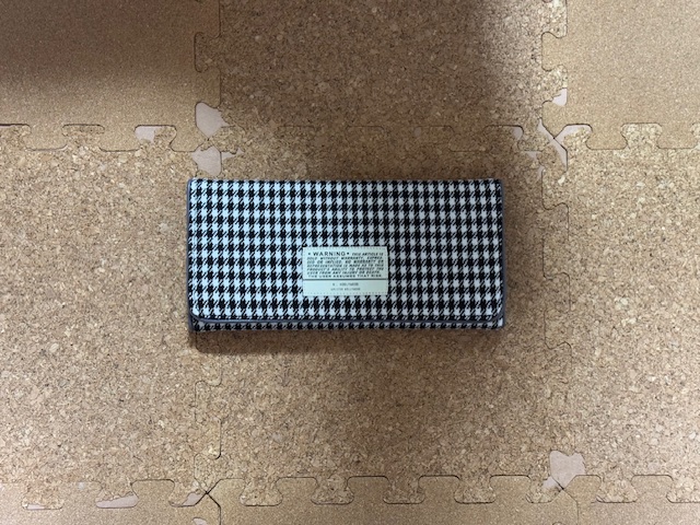 ◎ 車検証入れ 17600円  最初財布だと思って開いたら なか