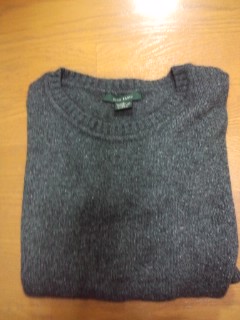 △セーター ワンポイントもない、本当にただのセーター