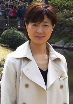 おばさんと大学生（息子の家庭教師） 日出子 45歳から48歳　3
