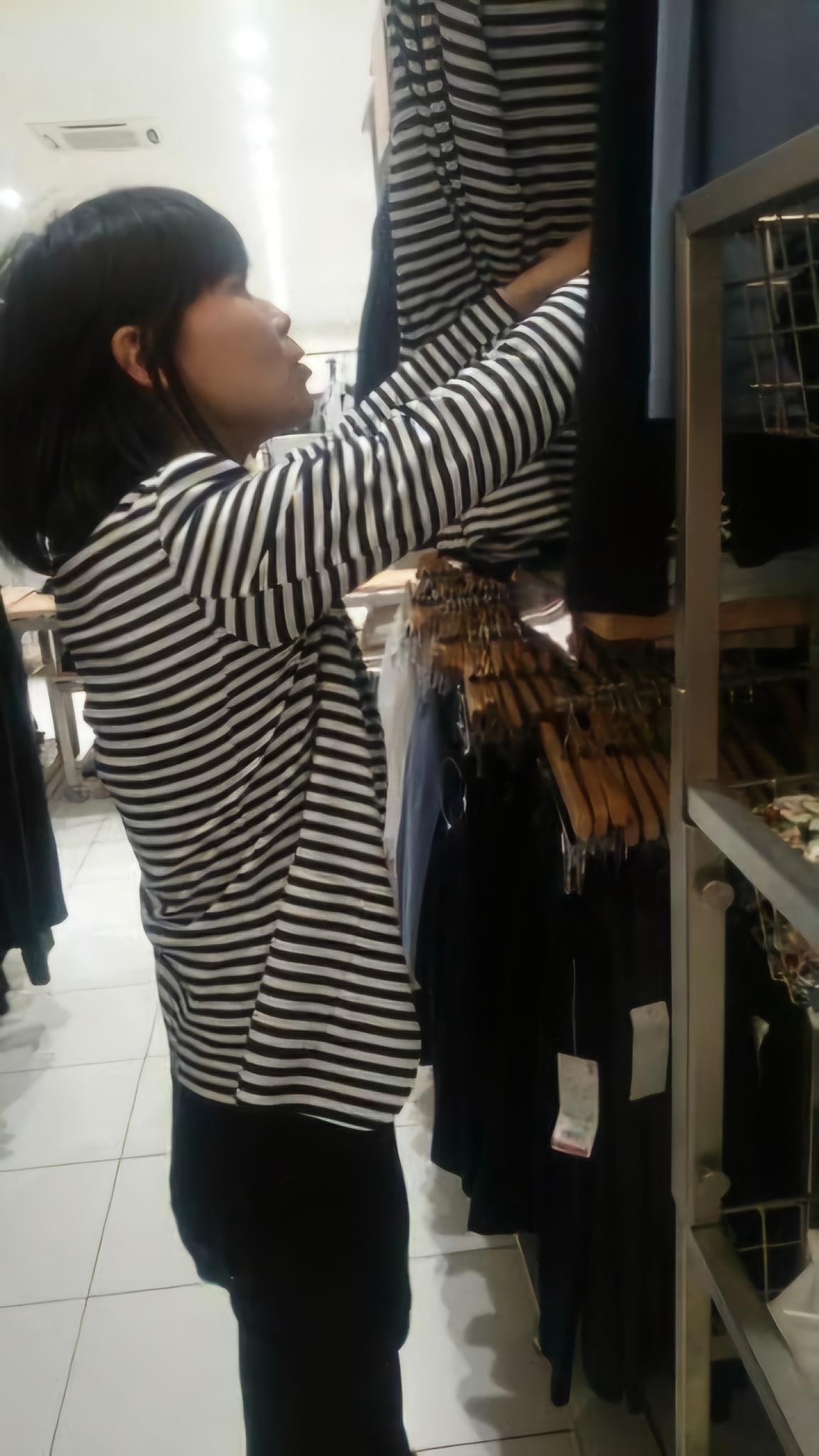 キキさんは、洋服店の店員さん？
