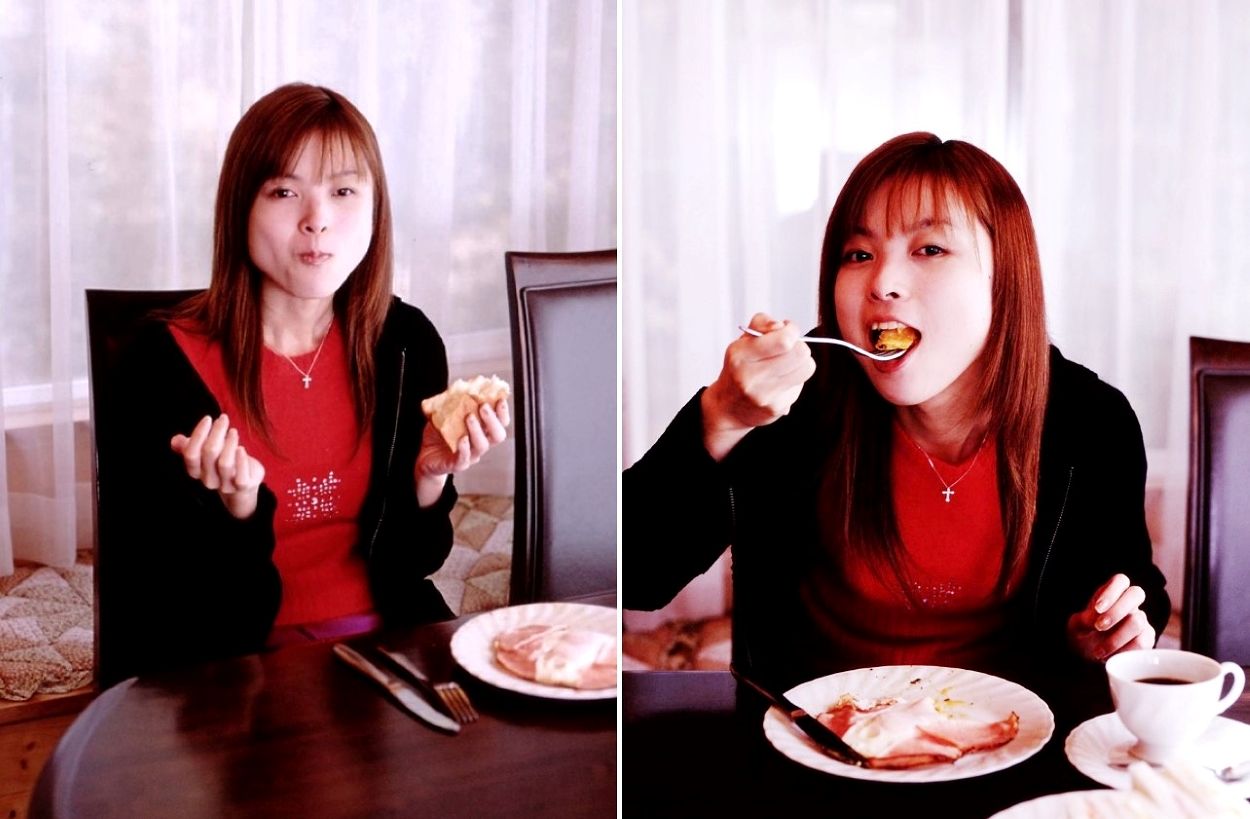 朝食を食べる「りさ」さん