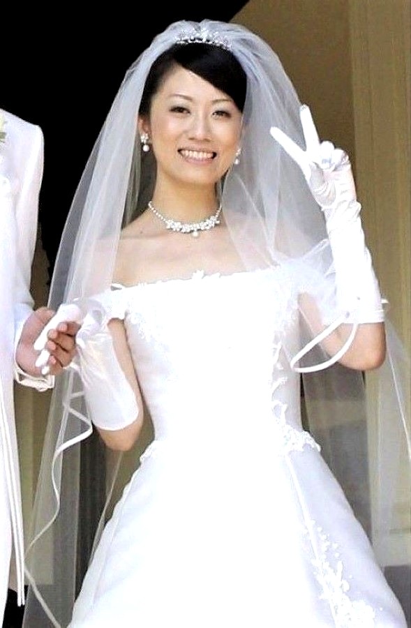 ウエディングドレスの「けいこ」さん