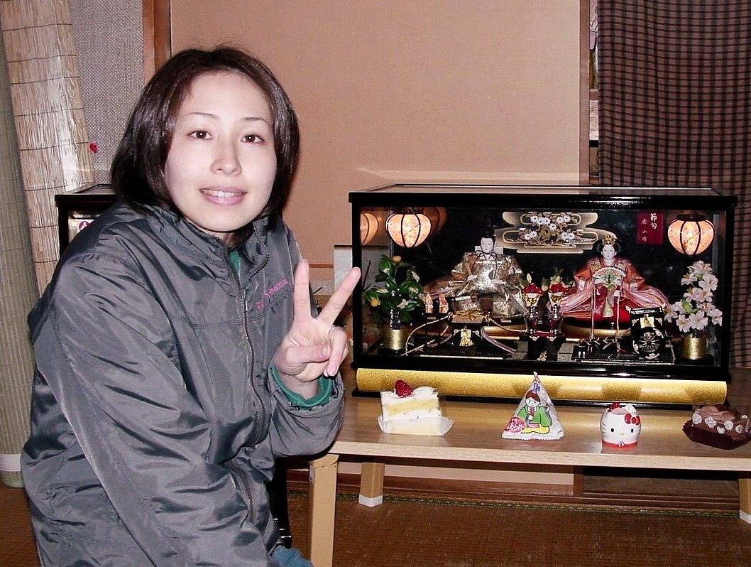 ひな祭りを祝う「久美子」さん。
