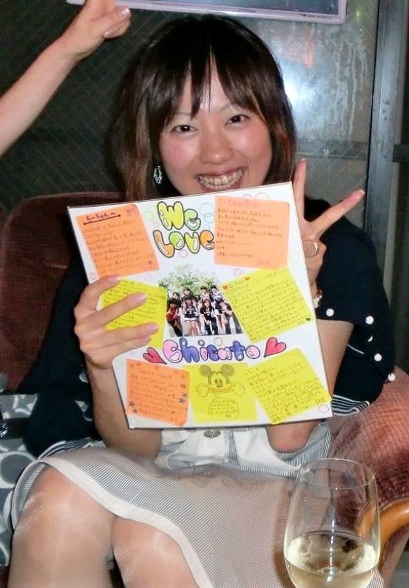 白ワイン飲んで、酔っぱらってご機嫌です。