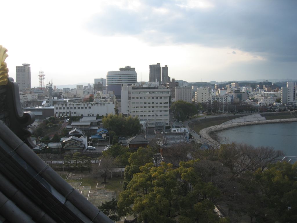 天守閣より岡山の町並み