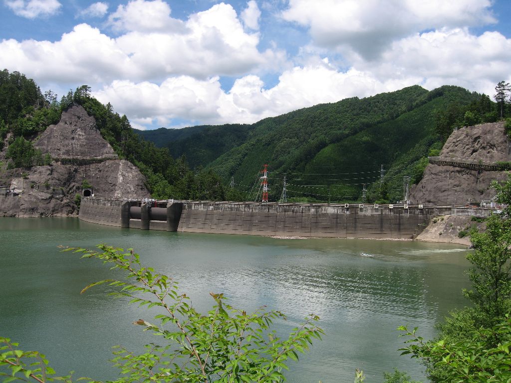 岐阜に抜けて高根第一∈(・ω・)∋ﾀﾞﾑｰ