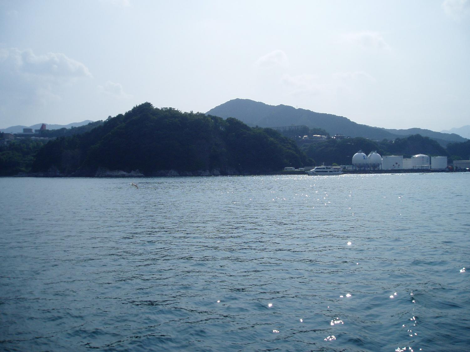 撮影日：2007年7月28日。 撮影場所：釜石湾内で体験航海中の