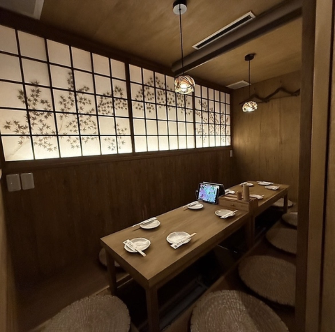 半個室席(2部屋連結)：最大10名