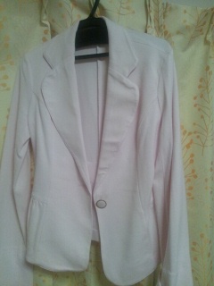 △綿100ジャケットピンク 色…。ベビーピンクらしいが、ちょっと