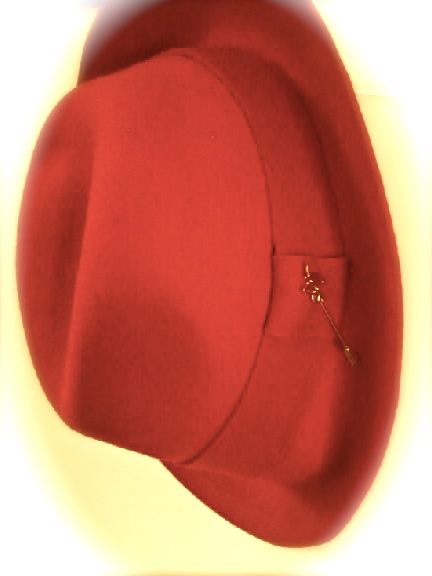 △真っ赤フェルトハットゴールドピン付き ￥5775-   帽子好