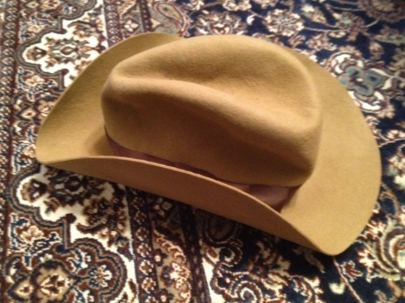 △中折れ帽 5k 雰囲気はイイが、帽子かぶららぬ…  マガの商品