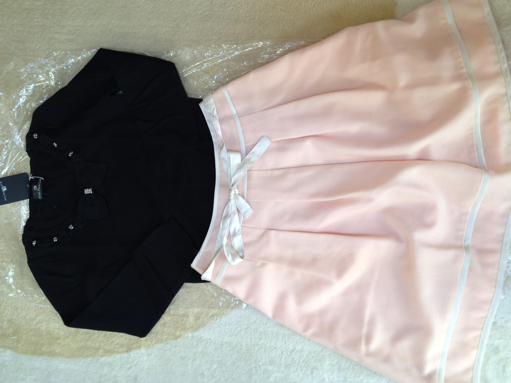 ◎黒リボンニット ◎ピンクスカート