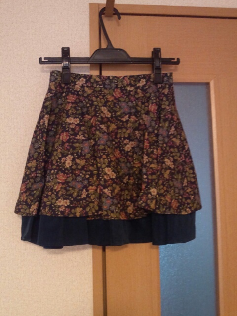花柄スカート