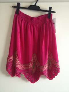 ×ピンクのビーズ付きスカート こりゃあ凄い色だ。袋を開けた瞬間に
