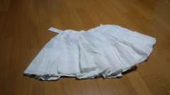 ○綿スカート…白。ナチュ系だが持ってなかったからまあいいか。