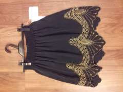 ○ブラック裾刺繍ビーズスカート　15,800 これも洗濯したら刺