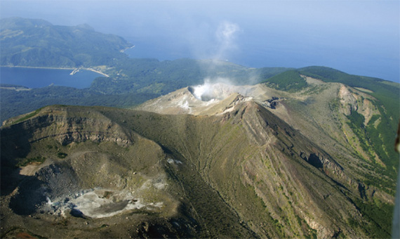 12時17分、口永良部島が噴火した模様、噴煙不明、 http:/