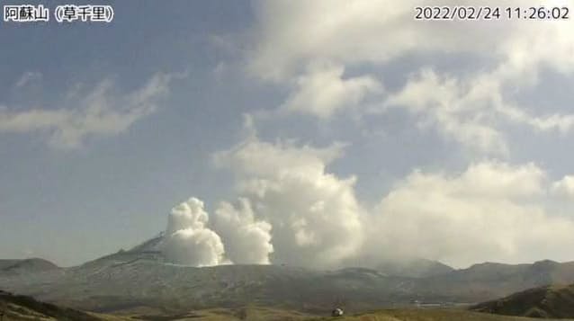 阿蘇山（熊本県）の噴火警戒レベルが３（入山規制）に引き上げられる