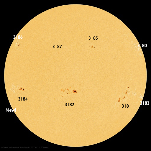太陽フレア発生状況、 ８日、 17時41分、太陽南東端３１８４黒