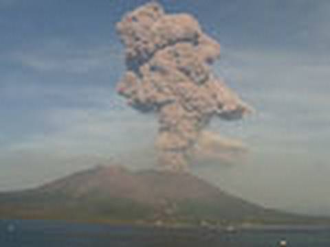 桜島南岳山頂火口、 21時34分、爆発噴火、噴煙火口上1400m