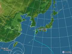 台風１０号、正午（１２時）に三重県沖で熱帯的気圧に変わる。 ht