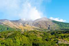 十勝岳、 11時7分、噴火、噴煙火口上200m、 https:/