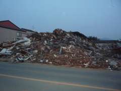 益城町の木山、安永地区の建物倒壊が凄まじい。現場を見て、茫然とし