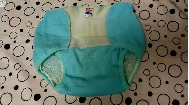 フタバのおむつカバー36ケ月用　小柄な成人ならそのままで使える