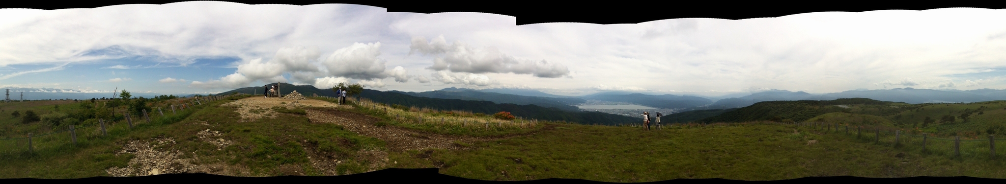 山頂からの360°パノラマ写真 『Photosynth』アプリで