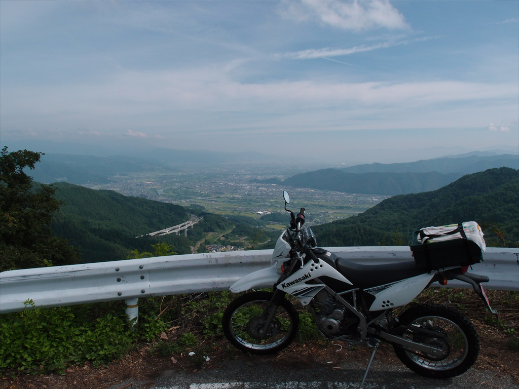 09:13 長野県道498号、古峠から善光寺平を見下ろす絶景。 