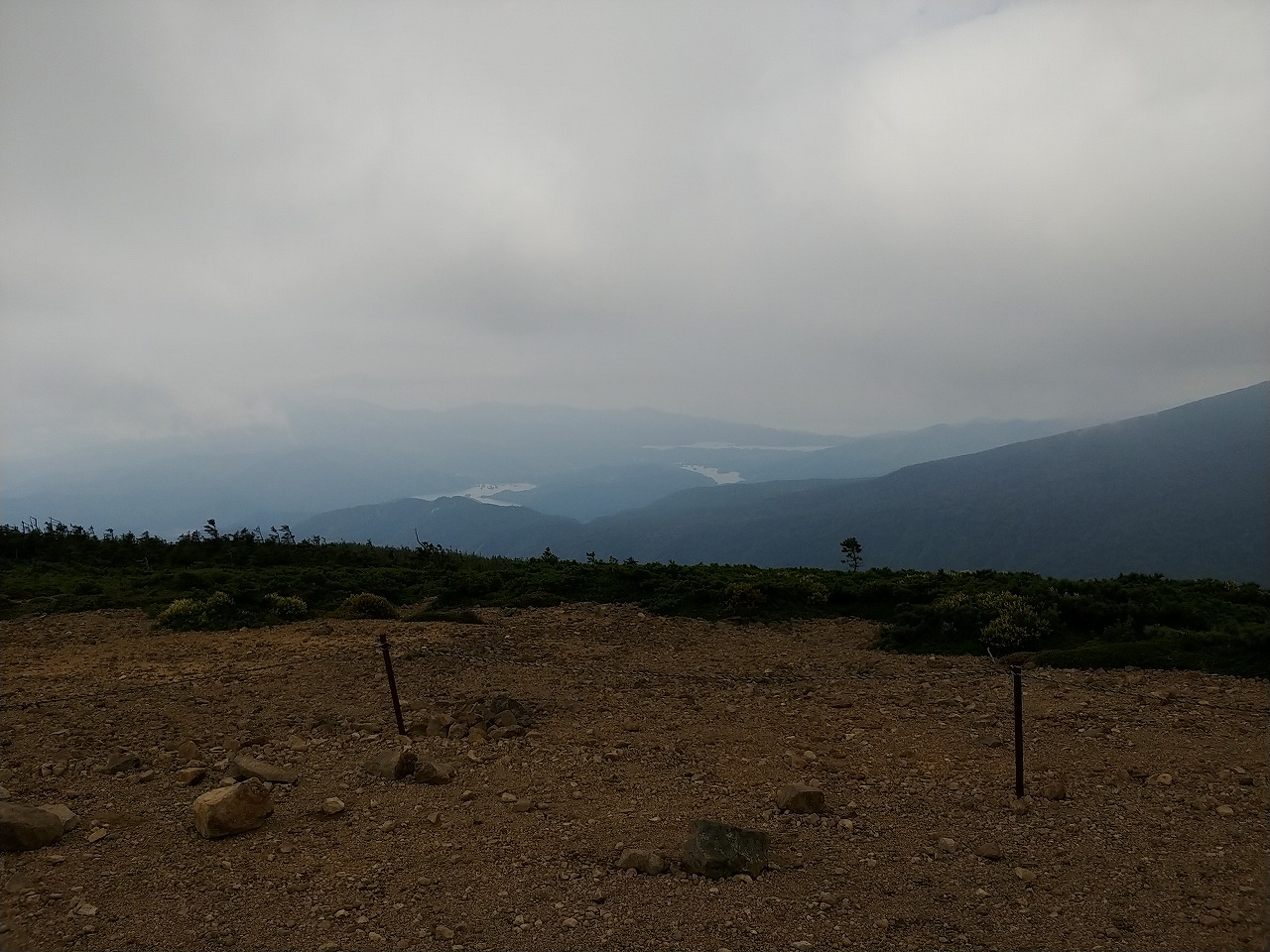 山頂から西側