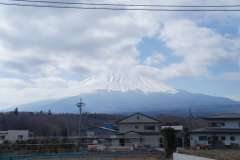 ちょっと移動してるウチに富士山見えて来た テンション上がって来る