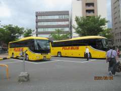 新大阪～小倉 黄色のバス