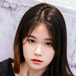 はじめまして。23歳の女子です。 高校を卒業をしてからずっと事務