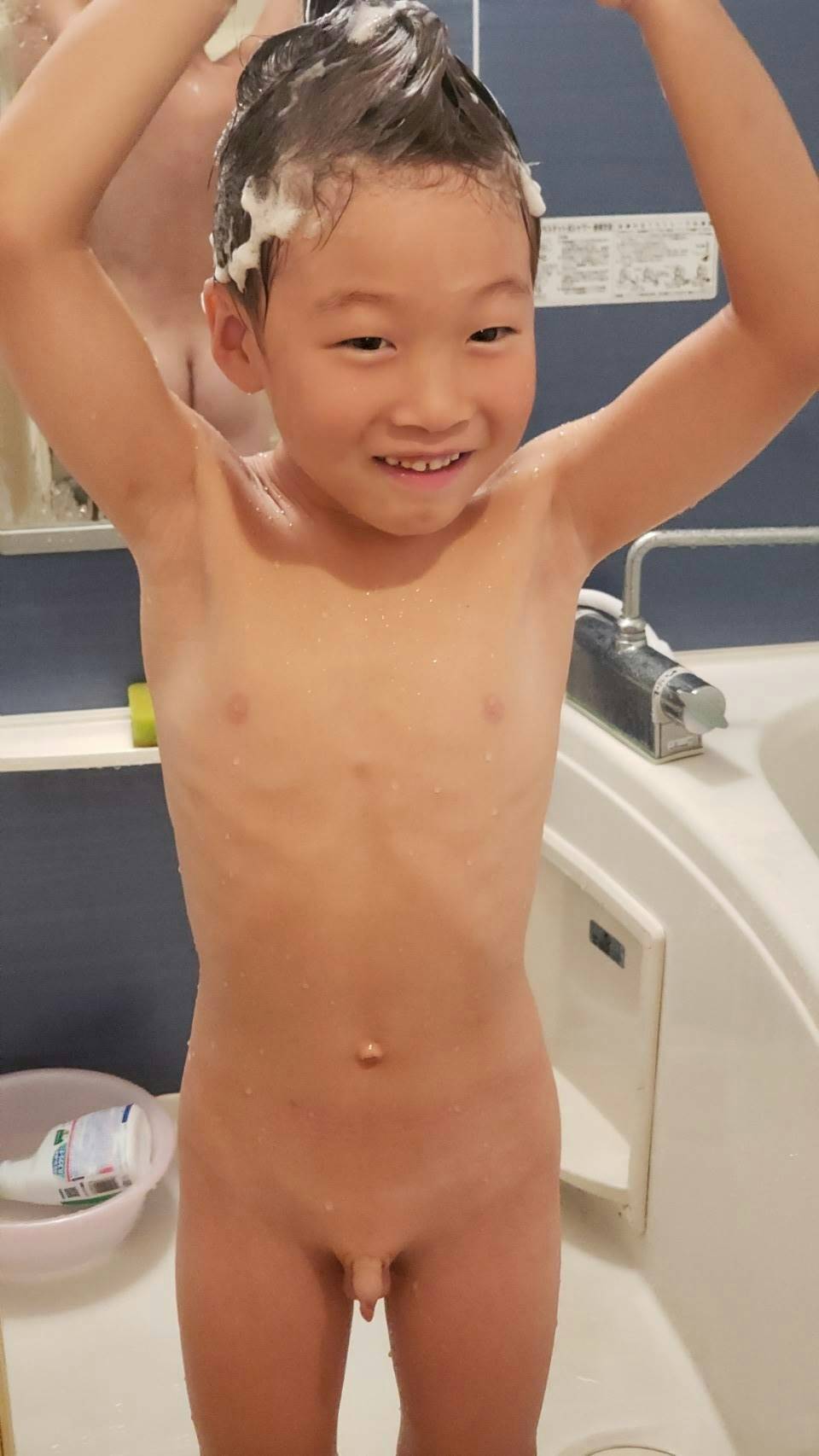 弟のすっぽんぽん３枚目の写真